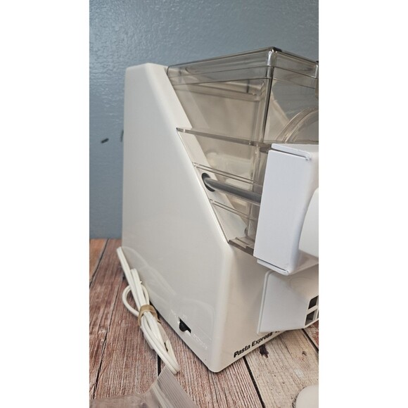 Pasta Express X2000 Electric Pasta Machine Tested - Picture 6 of 8